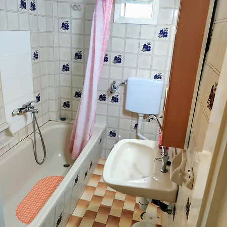 Pinna #95 Traditional Greek Appartement Nea Plagia
